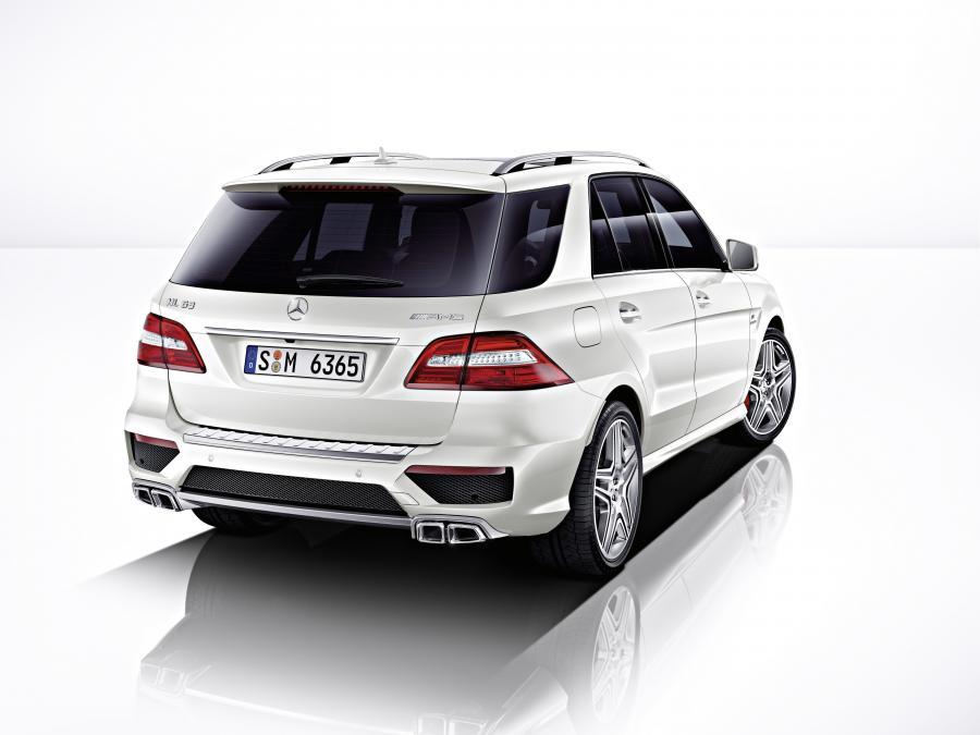  Mercedes-Benz ML63 AMG 2011 года  (фото 61 из 81)